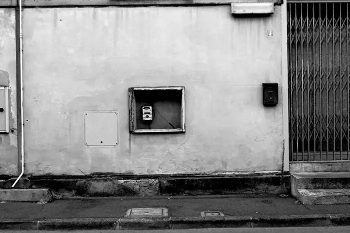 Muro bianco e nero n2