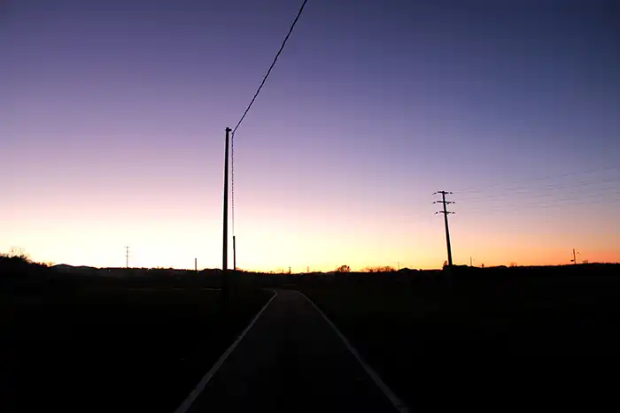 Strada al tramonto